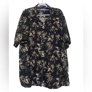 Croft & Barrow Black and Cream Casual Button Down Hawaiian shirt